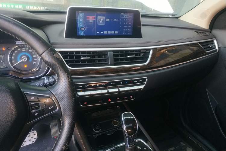 Used Dongfeng Fengon 580 2018 1.5T CVT Luxury Model Audio And AC Panel