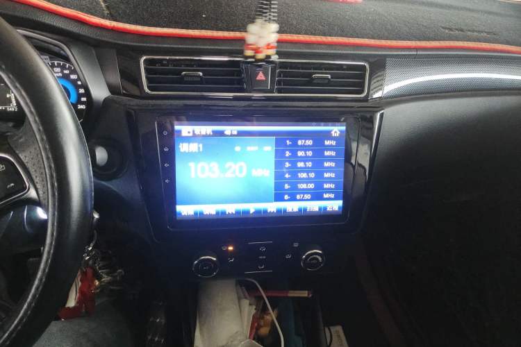 Used Dongfeng Fengon 580 2018 Revised Version 1.8L Manual Comfort Edition Audio And AC Panel
