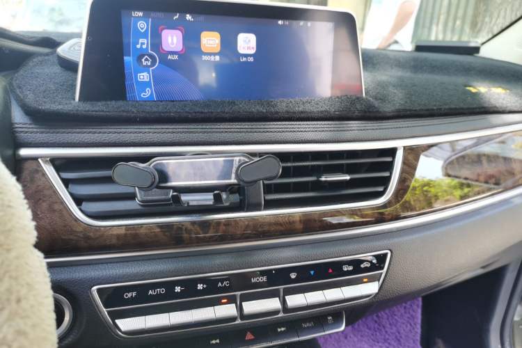 Used Dongfeng Fengon 580 2018 1.5T CVT Luxury Model Audio And AC Panel
