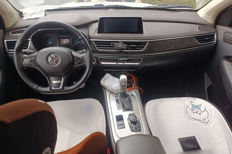 Used Dongfeng Fengon 580 2018 1.5T CVT Smart Connectivity Version Center Console