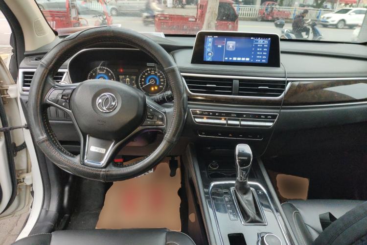 Used Dongfeng Fengon 580 2018 Revised Version 1.5T CVT Luxury Edition Center Console