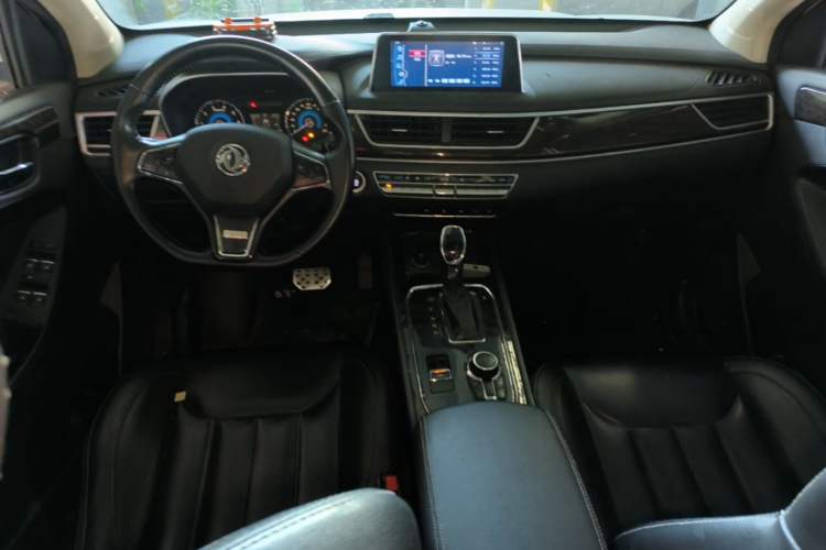 Used Dongfeng Fengon 580 2018 1.5T CVT Luxury Model Center Console