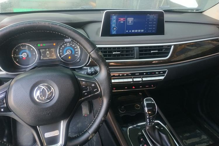 Used Dongfeng Fengon 580 2018 1.5T CVT Luxury Model Center Console