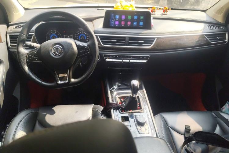 Used Dongfeng Fengon 580 2018 Revised Version 1.5T Manual Luxury Edition Center Console