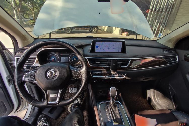 Used Dongfeng Fengon 580 2018 1.5T CVT Smart Connectivity Version Center Console