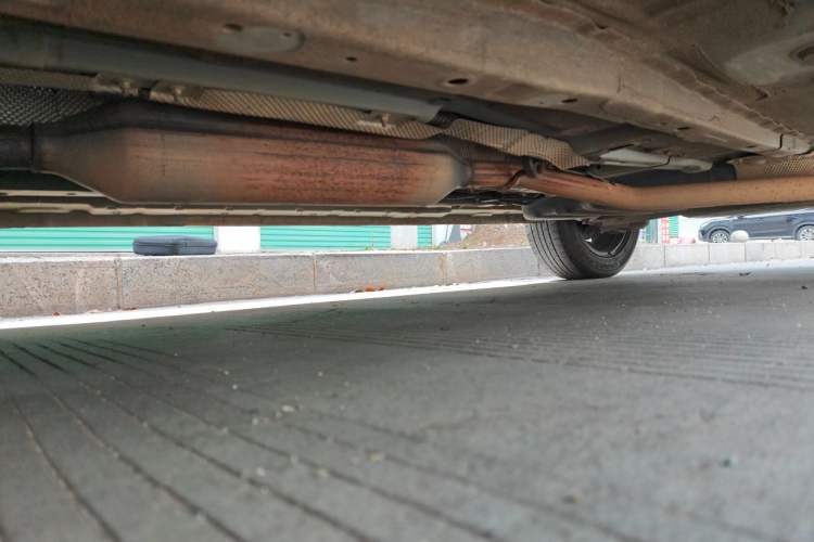 Used Dongfeng Fengon 580 2018 1.5T Manual Luxury Model Chassis Front Left