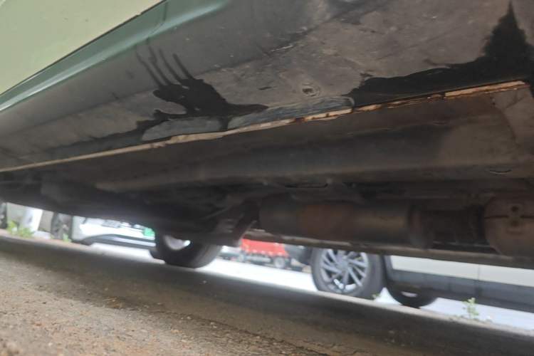 Used Dongfeng Fengon 580 2018 1.8L Manual Comfort Model Chassis Front Right