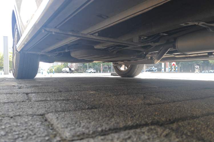 Used Dongfeng Fengon 580 2018 1.8L Manual Comfort Model Chassis Front Right