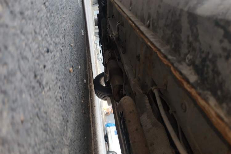 Used Dongfeng Fengon 580 2018 1.8L Manual Comfort Model Chassis Rear Left