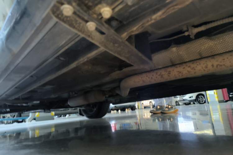 Used Dongfeng Fengon 580 2018 1.5T CVT Luxury Model Chassis Rear Left