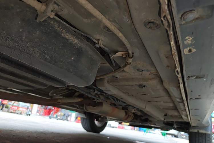 Used Dongfeng Fengon 580 2018 1.8L Manual Comfort Model Chassis Rear Right