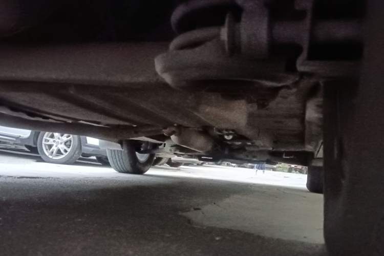 Used Dongfeng Fengon 580 2018 1.5T Manual Smart Edition Chassis Rear Right