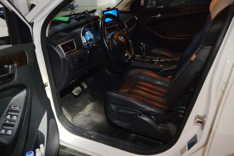 Used Dongfeng Fengon 580 2018 1.5T CVT Luxury Model Driver Seat