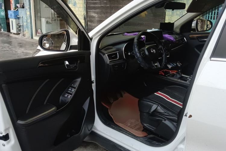 Used Dongfeng Fengon 580 2018 1.5T Manual Smart Edition Driver Seat