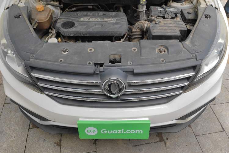 Used Dongfeng Fengon 580 2018 1.5T Manual Luxury Model Engine Bay