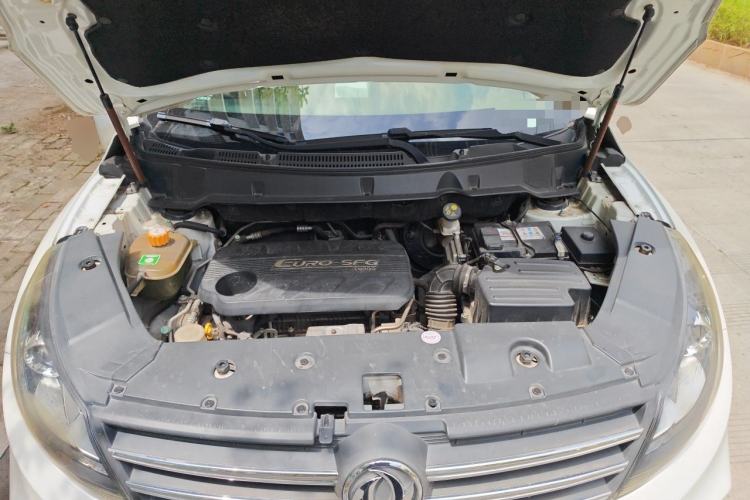 Used Dongfeng Fengon 580 2018 1.5T Manual Luxury Model Engine Bay