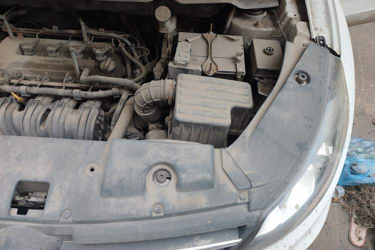 Used Dongfeng Fengon 580 2018 1.8L Manual Comfort Model Engine Bay Left