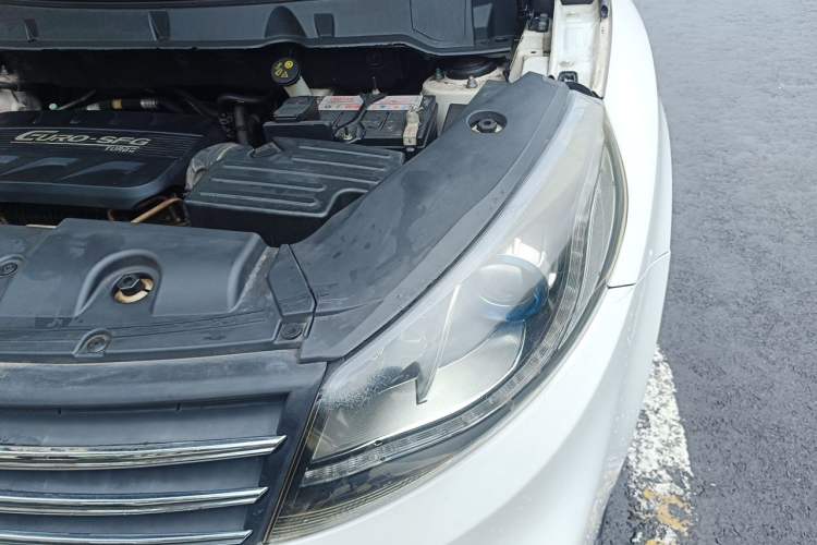 Used Dongfeng Fengon 580 2018 1.5T CVT Smart Connectivity Version Engine Bay Left