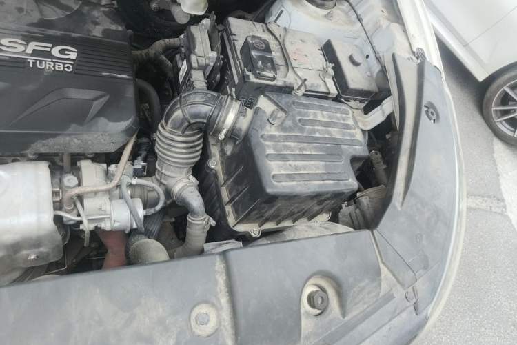 Used Dongfeng Fengon 580 2018 1.5T CVT ZhiShang Version Engine Bay Left