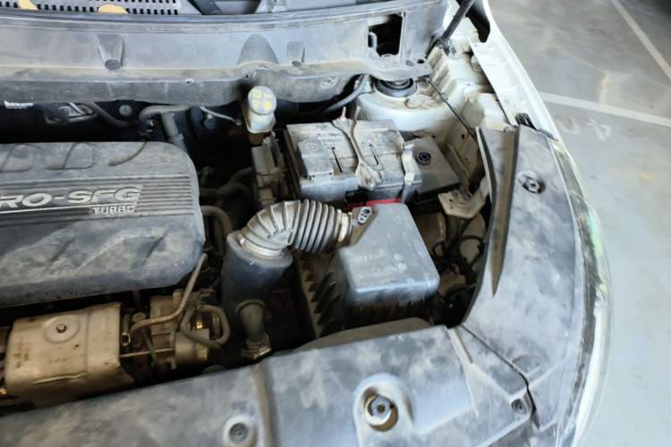Used Dongfeng Fengon 580 2018 1.5T CVT Luxury Model Engine Bay Left