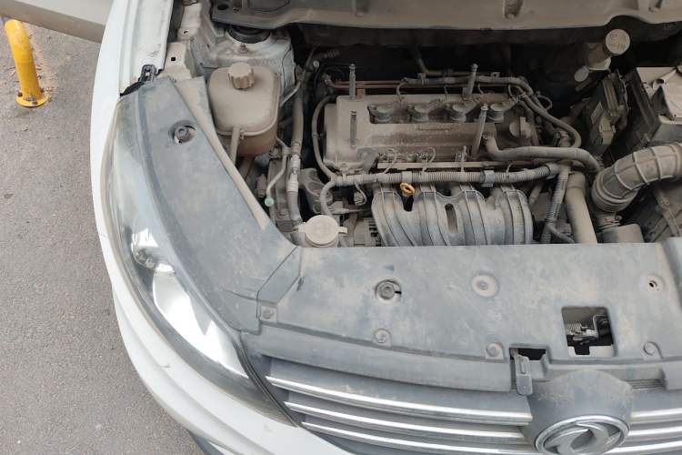 Used Dongfeng Fengon 580 2018 1.8L Manual Comfort Model Engine Bay Right