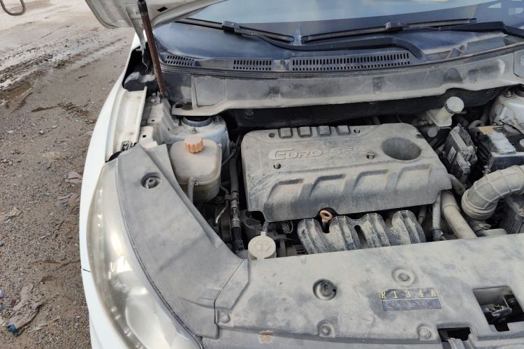 Used Dongfeng Fengon 580 2018 1.8L Manual Comfort Model Engine Bay Right