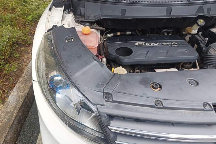 Used Dongfeng Fengon 580 2018 1.5T CVT Smart Connectivity Version Engine Bay Right