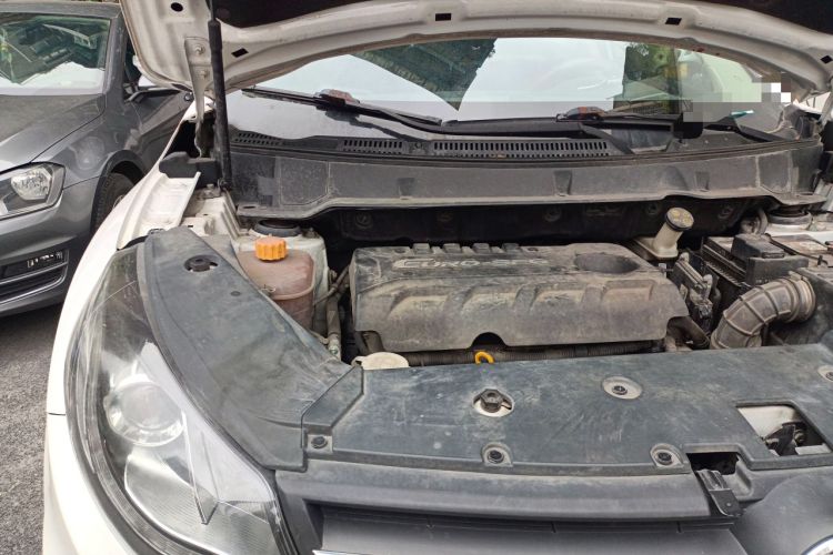 Used Dongfeng Fengon 580 2018 1.8L Manual Comfort Model Engine Bay Right