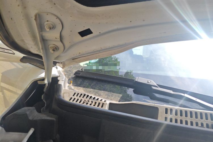Used Dongfeng Fengon 580 2018 1.8L Manual Comfort Model Engine Bay Right