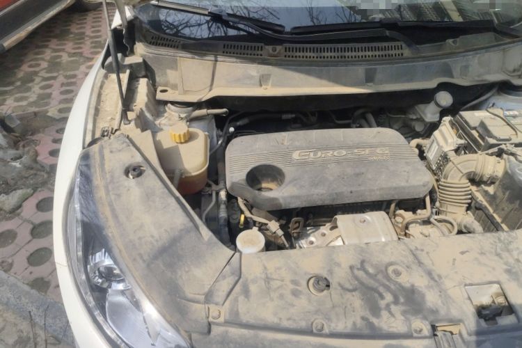 Used Dongfeng Fengon 580 2018 Revised Version 1.5T Manual Luxury Edition Engine Bay Right