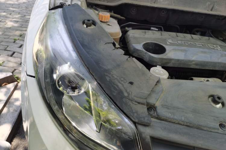 Used Dongfeng Fengon 580 2018 1.5T CVT Luxury Model Engine Bay Right
