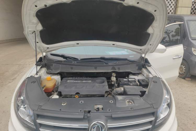 Used Dongfeng Fengon 580 2018 1.8L Manual Comfort Model Engine Bay