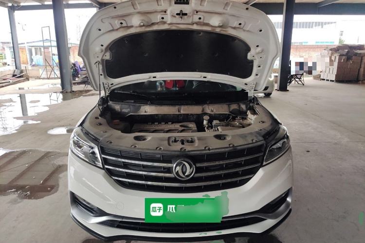 Used Dongfeng Fengon 580 2018 Revised Version 1.8L Manual Comfort Edition Engine Bay