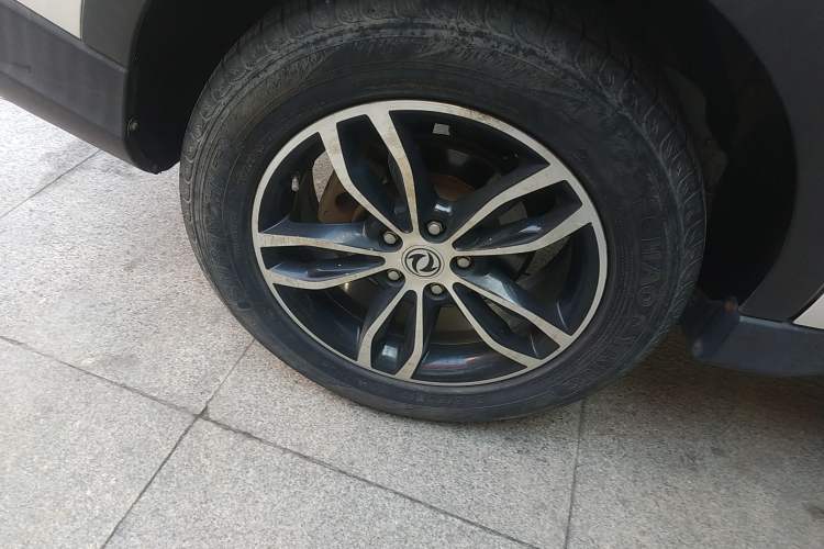 Used Dongfeng Fengon 580 2018 1.5T CVT Luxury Model Exterior 4