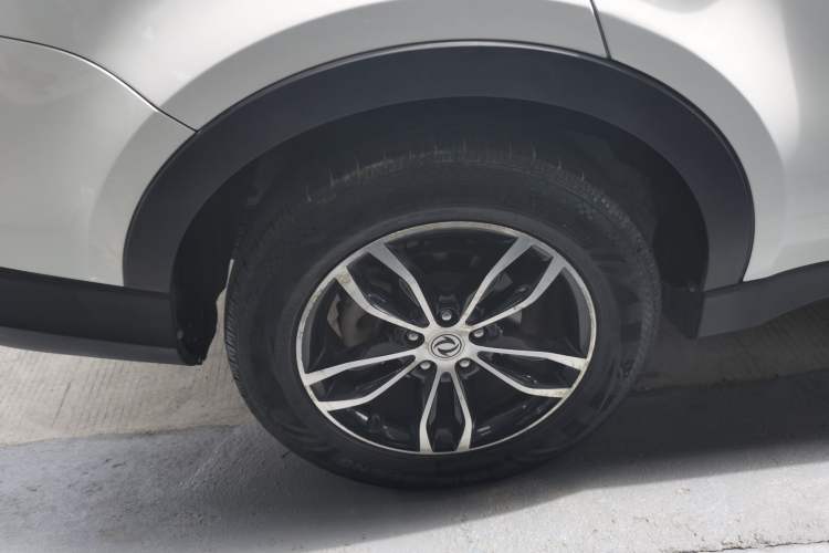 Used Dongfeng Fengon 580 2018 1.5T CVT Luxury Model Exterior 5