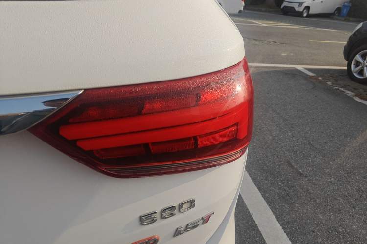 Used Dongfeng Fengon 580 2018 1.5T CVT Smart Connectivity Version Exterior 6