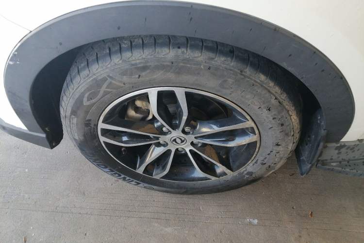 Used Dongfeng Fengon 580 2018 1.5T CVT Luxury Model Exterior 7