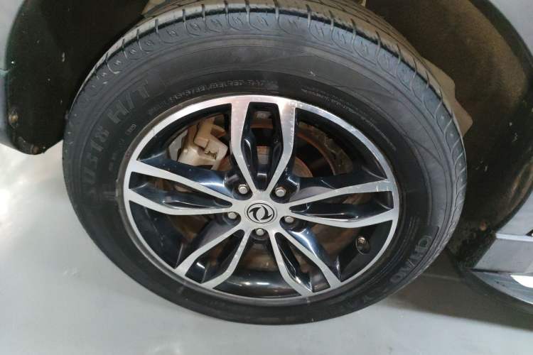 Used Dongfeng Fengon 580 2018 1.5T CVT Luxury Model Exterior 8