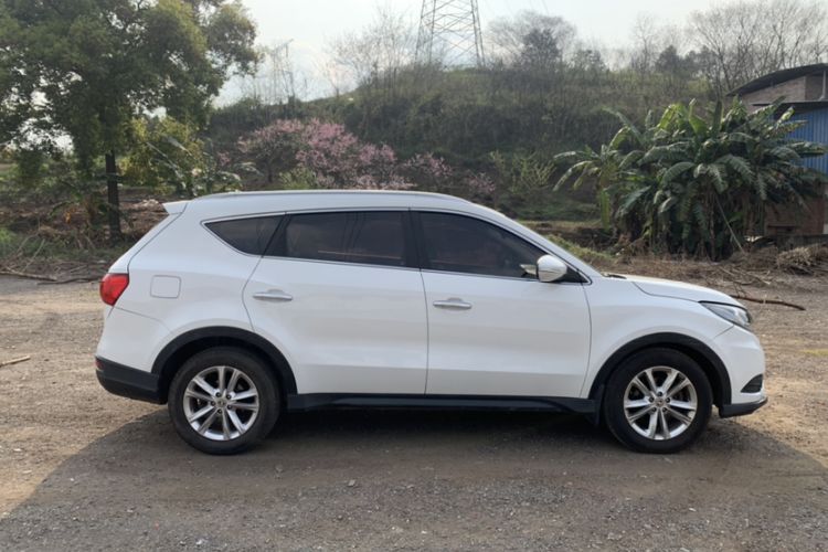 Used Dongfeng Fengon 580 2018 1.5T CVT Luxury Model Exterior 9