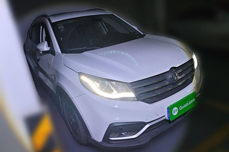 Used Dongfeng Fengon 580 2018 1.5T Manual Luxury Model Front Right 45 Deg