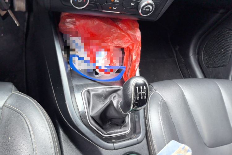 Used Dongfeng Fengon 580 2018 Revised Version 1.8L Manual Comfort Edition Gear Lever