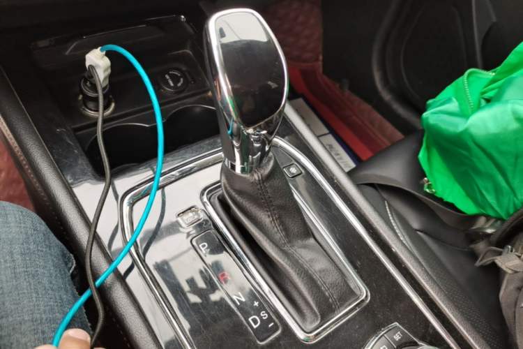 Used Dongfeng Fengon 580 2018 1.5T CVT Luxury Model Gear Lever