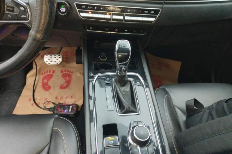 Used Dongfeng Fengon 580 2018 Revised Version 1.5T CVT Luxury Edition Gear Lever