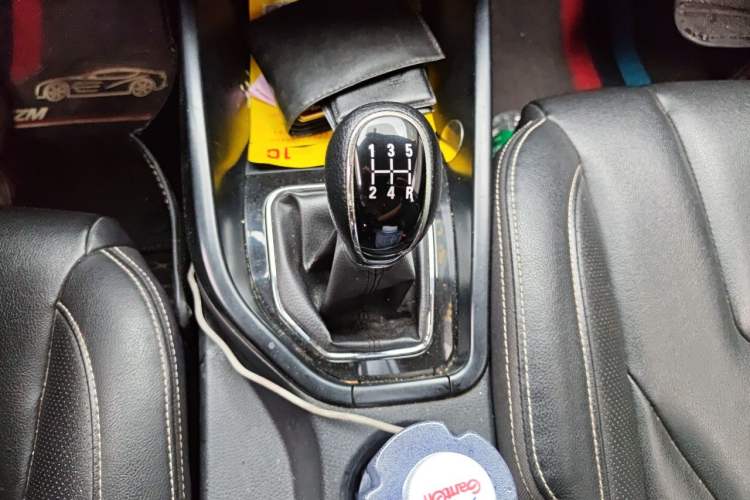 Used Dongfeng Fengon 580 2018 1.8L Manual Comfort Model Gear Lever
