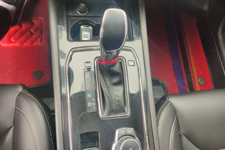 Used Dongfeng Fengon 580 2018 1.5T CVT Luxury Model Gear Lever