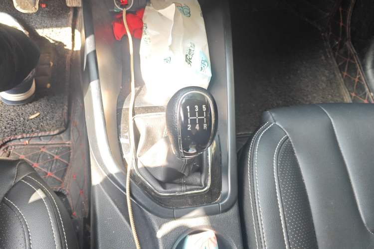Used Dongfeng Fengon 580 2018 1.8L Manual Comfort Model Gear Lever