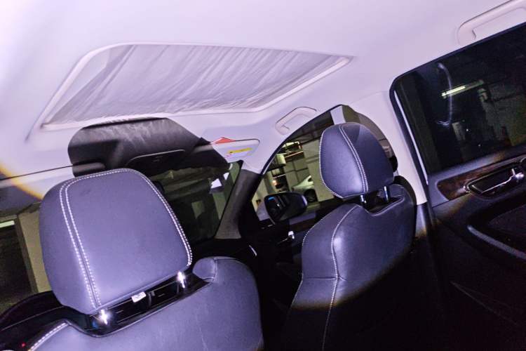 Used Dongfeng Fengon 580 2018 1.5T Manual Luxury Model Headliner