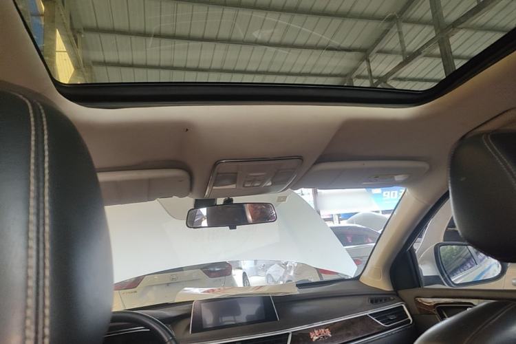Used Dongfeng Fengon 580 2018 1.5T CVT Smart Connectivity Version Headliner