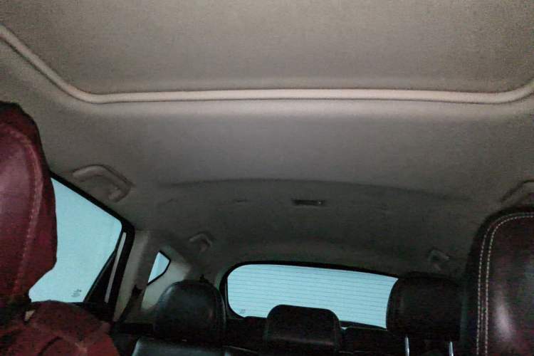 Used Dongfeng Fengon 580 2018 1.5T Manual Luxury Model Headliner