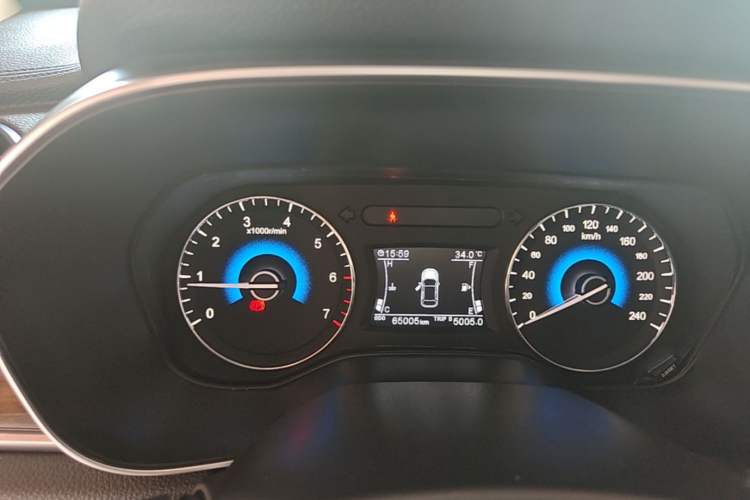 Used Dongfeng Fengon 580 2018 1.5T Manual Luxury Model Instrument Cluster